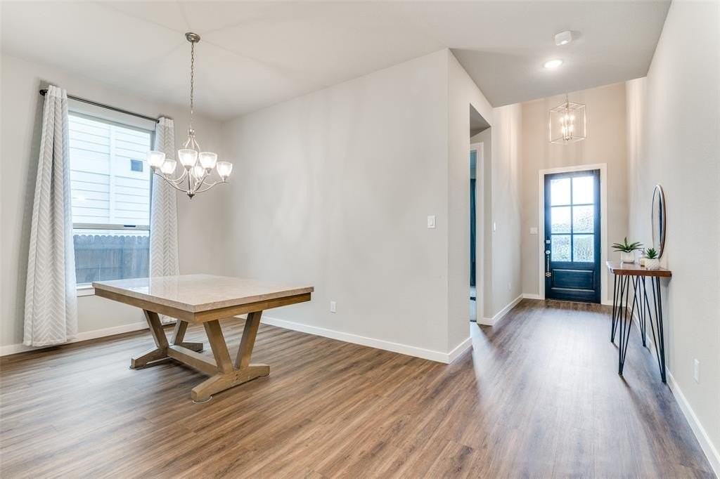 5031 Brooklet Blvd - Photo 3 of 33