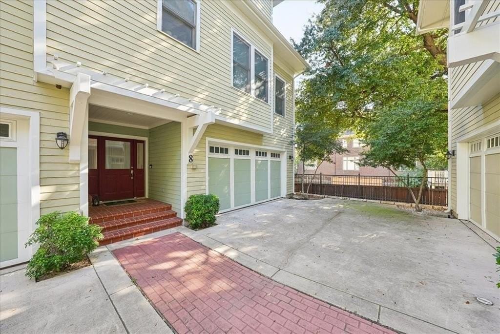 2608 Thomas Ave #8 - Photo 2 of 25