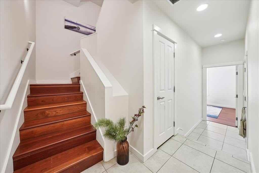 2608 Thomas Ave #8 - Photo 4 of 25