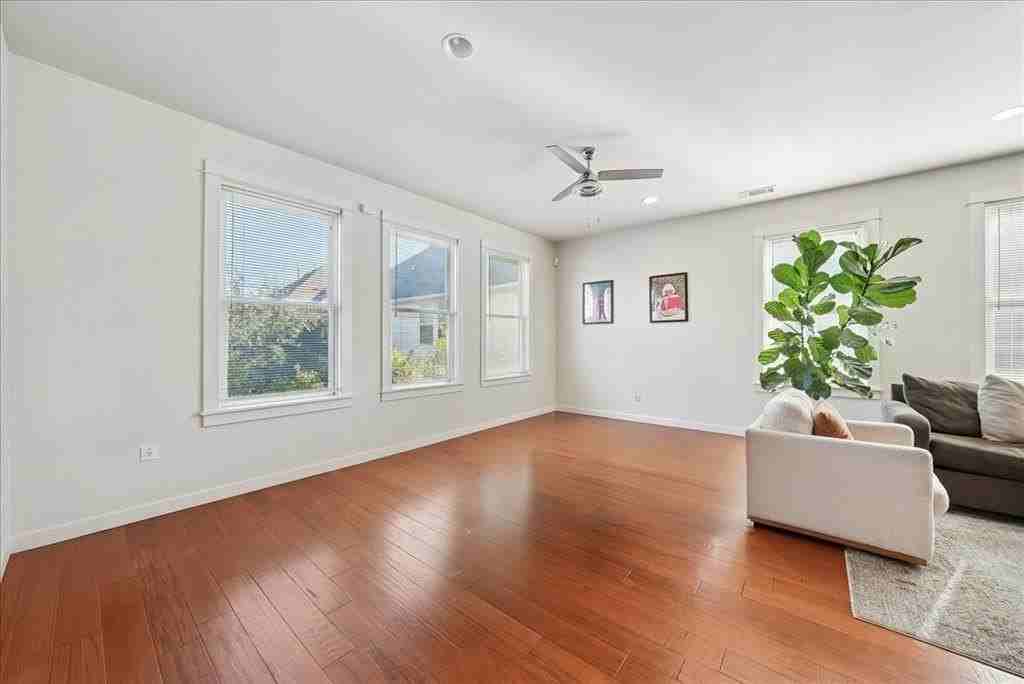 2608 Thomas Ave #8 - Photo 7 of 25