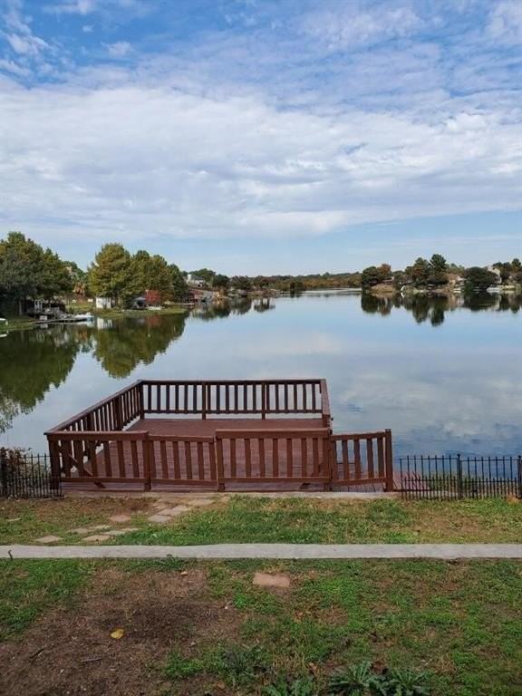 1317 Lakeshore Dr - Photo 4 of 22