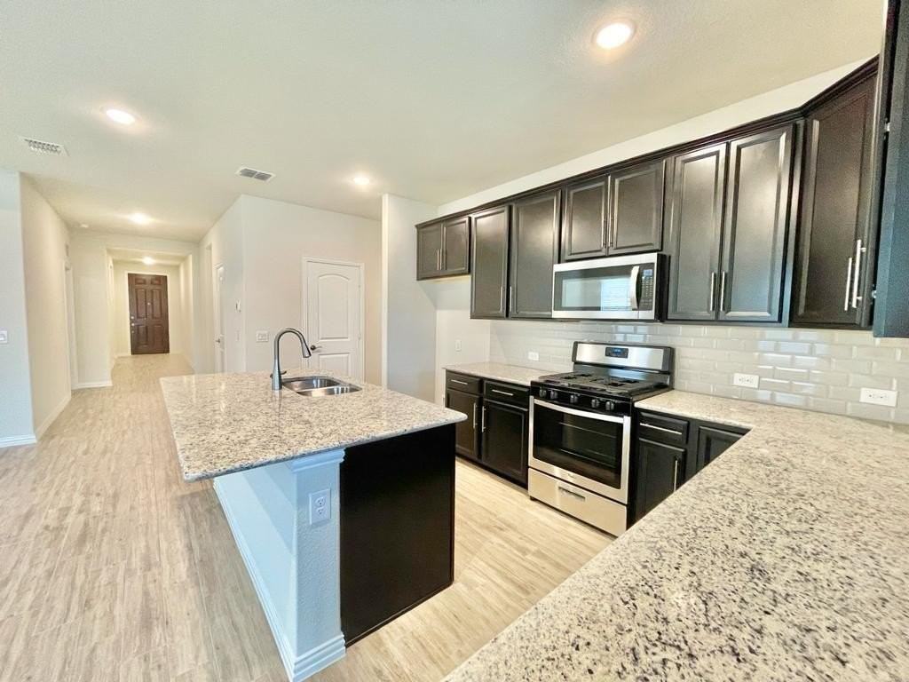 2409 Rooster Ln - Photo 2 of 25