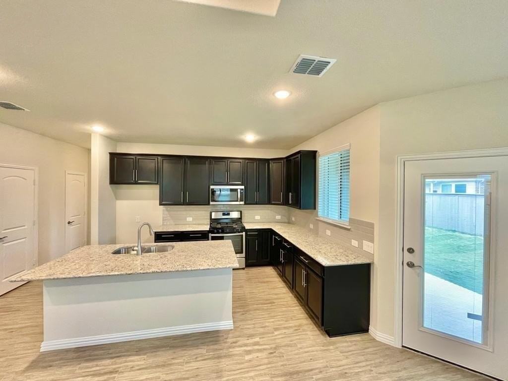 2409 Rooster Ln - Photo 4 of 25