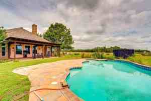 featured image of 2045 Weston Rd