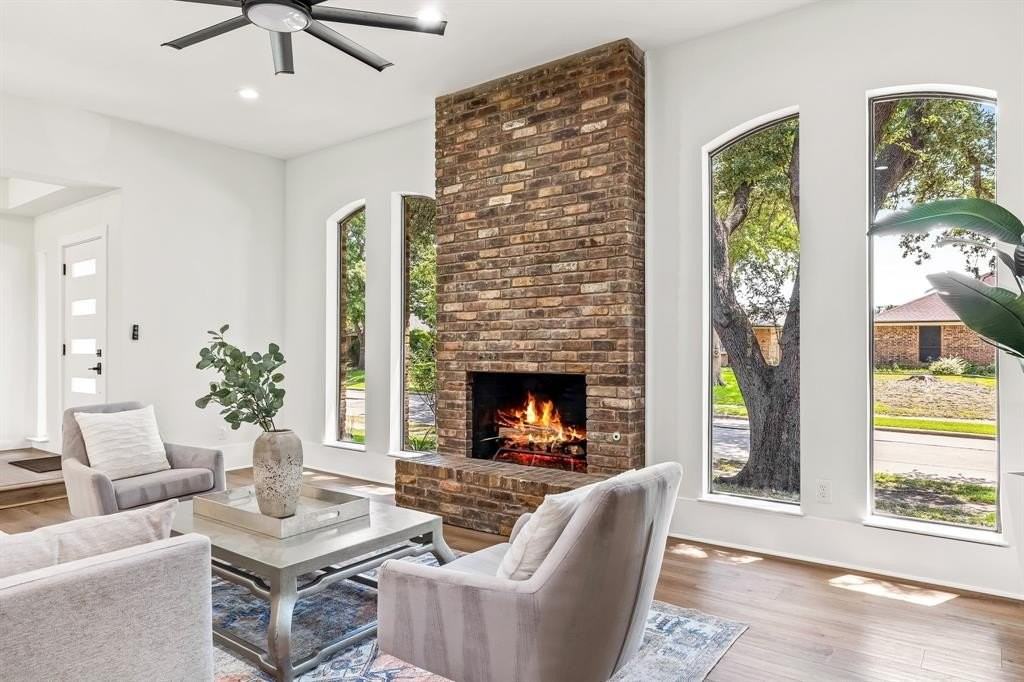 2205 Timberwood - Photo 5 of 32