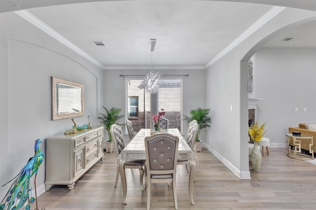 8701 Tutbury Place - Photo 6 of 33