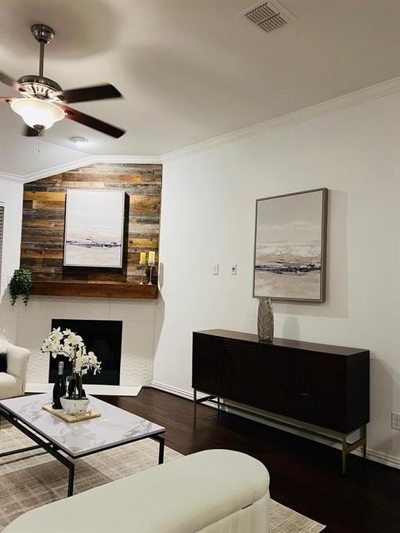 16309 Stillhouse Hollow Ct - Photo 2 of 38