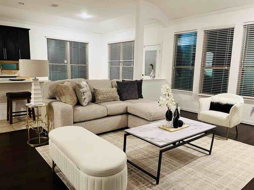 16309 Stillhouse Hollow Ct - Photo 4 of 38