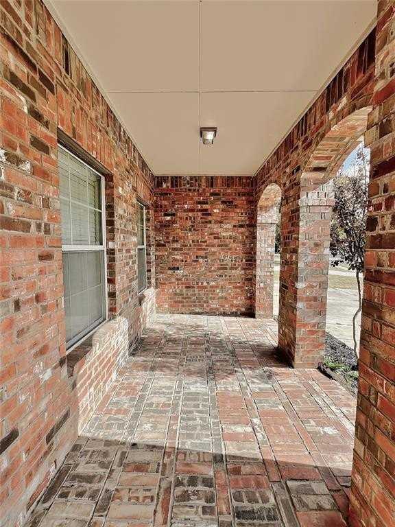 4003 Greenwood Way - Photo 3 of 24