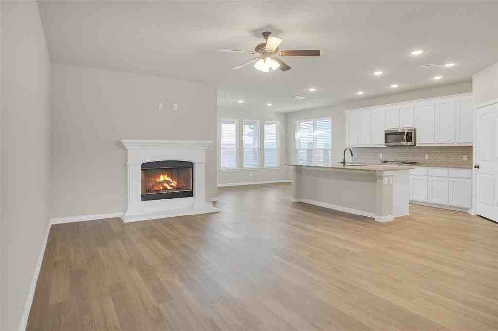 14156 Borealis Dr - Photo 4 of 26