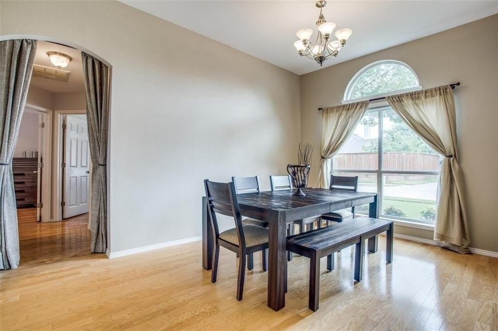 3811 Strattford Dr - Photo 6 of 23