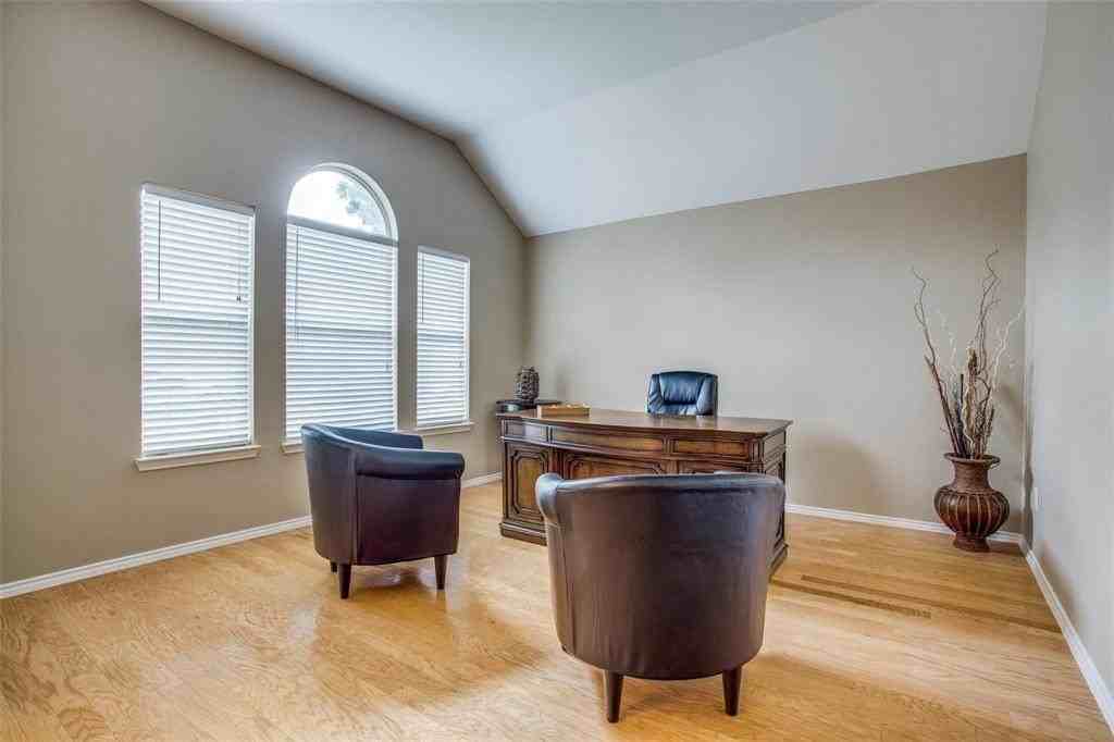 3811 Strattford Dr - Photo 7 of 23