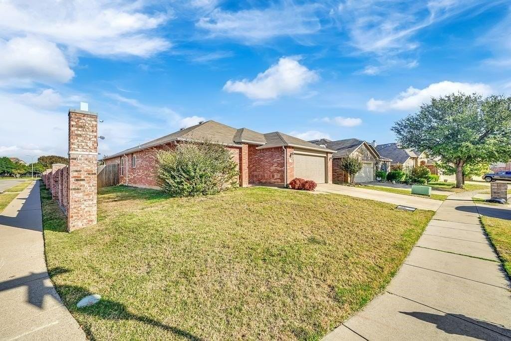 3201 Sadie Trl - Photo 2 of 27