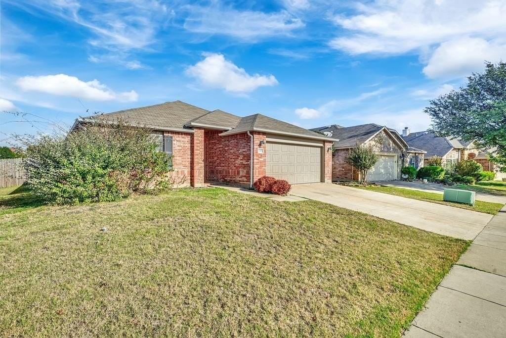 3201 Sadie Trl - Photo 3 of 27