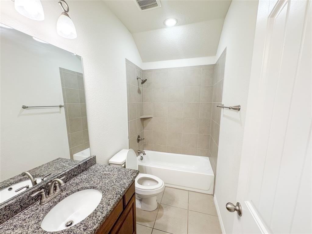 365 Paloma St - Photo 6 of 32