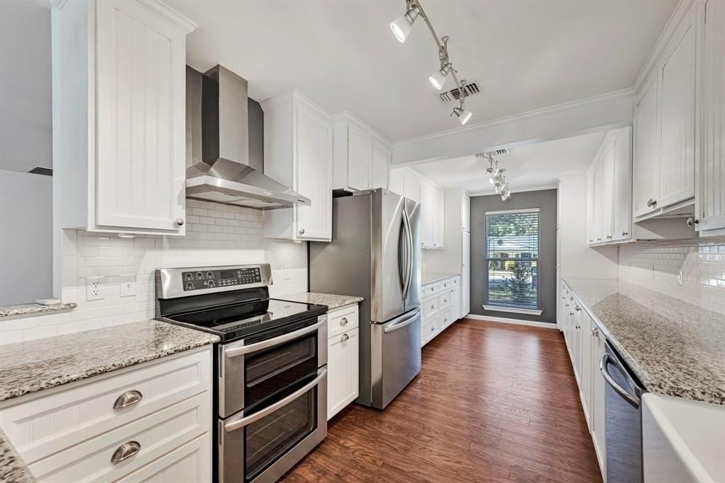 2144 Mountainview Dr - Photo 4 of 19