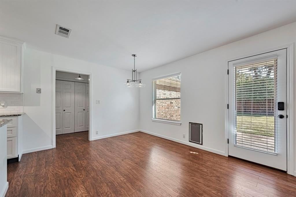 2144 Mountainview Dr - Photo 5 of 19