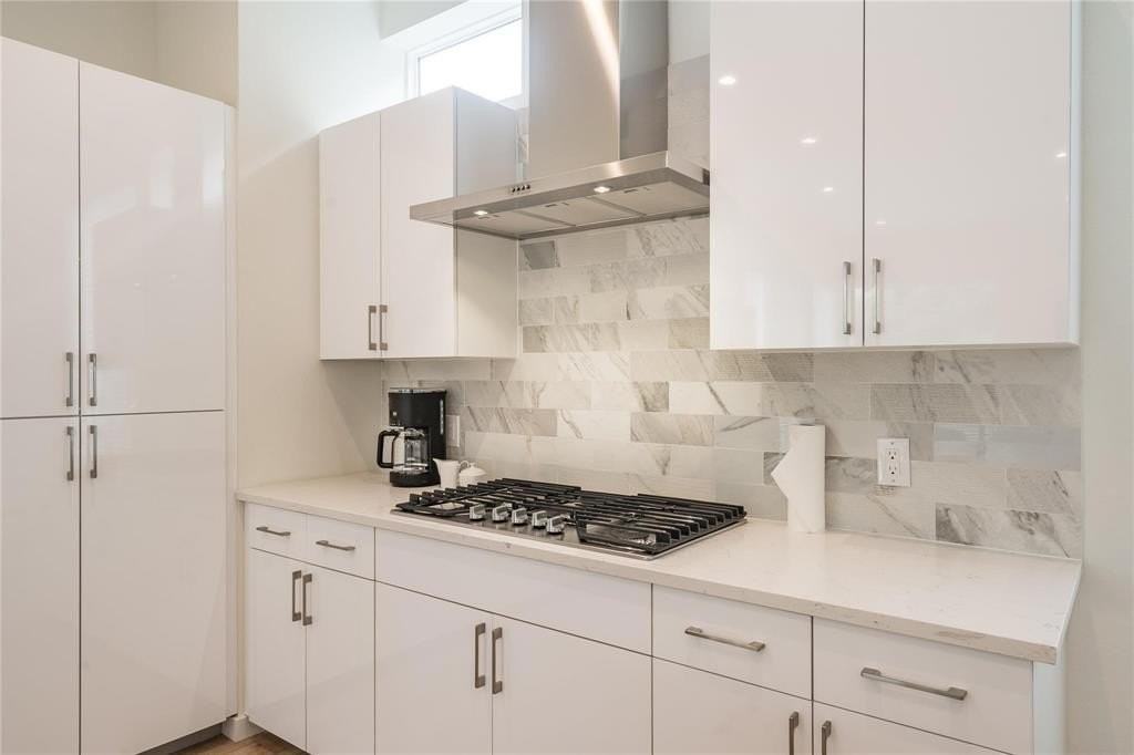 3522 Routh St #105 - Photo 5 of 18