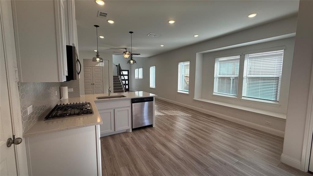 191 Town Park Avenue - Photo 5 of 29