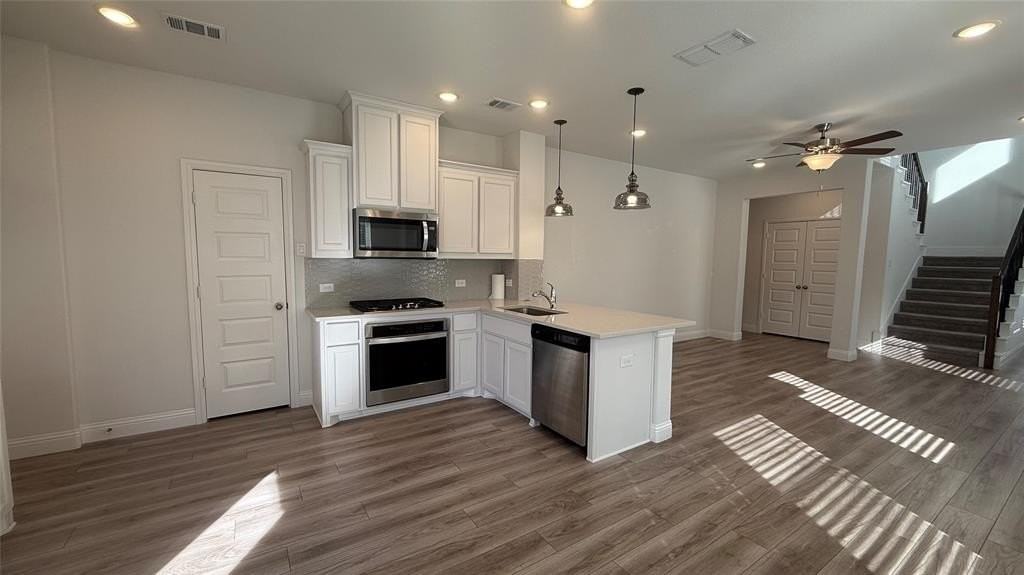 191 Town Park Avenue - Photo 6 of 29