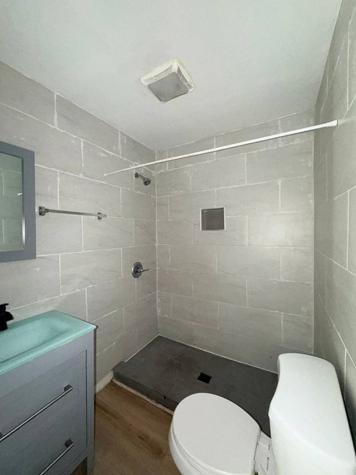 101 W 21st St - Photo 6 of 8