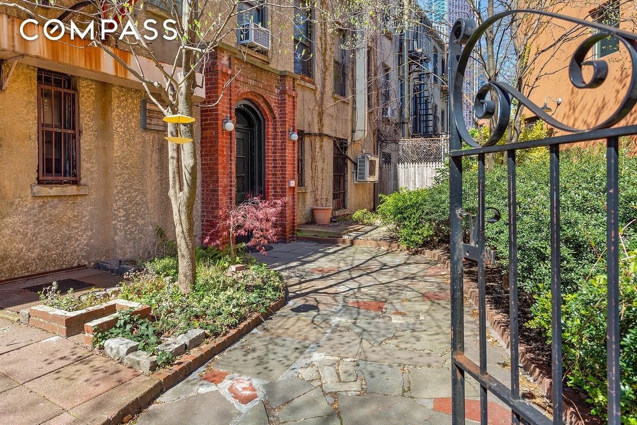 96 S Portland Ave #3 - Photo 7 of 9