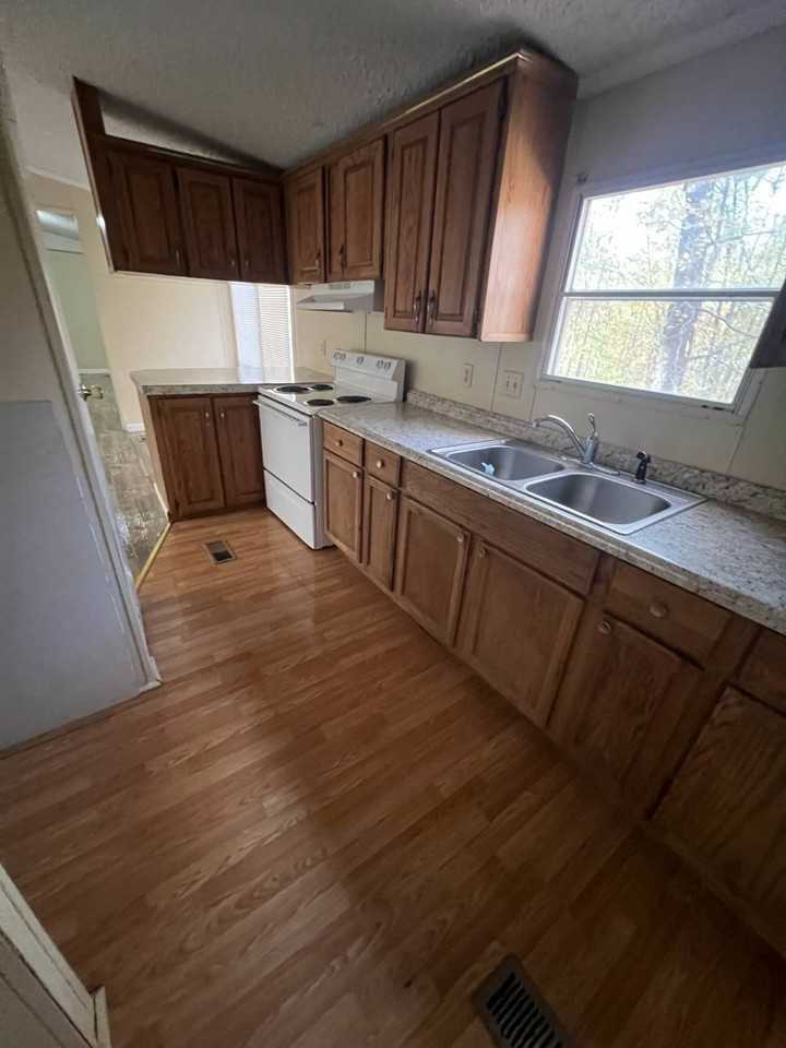 5 Maple Dr - Photo 2 of 6