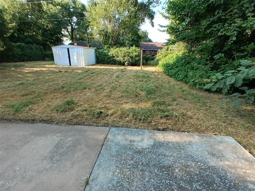 1320 Parkwoods Court - Photo 5 of 23