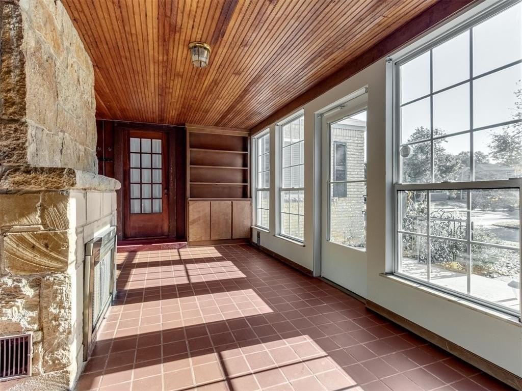 2933 Cummings Dr - Photo 6 of 50