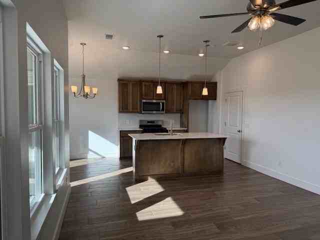 16105 Wolf Creek Way - Photo 7 of 31