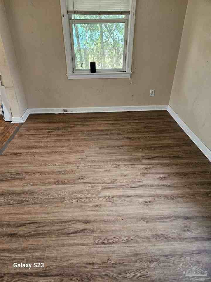 324 Chaseville St - Photo 3 of 5