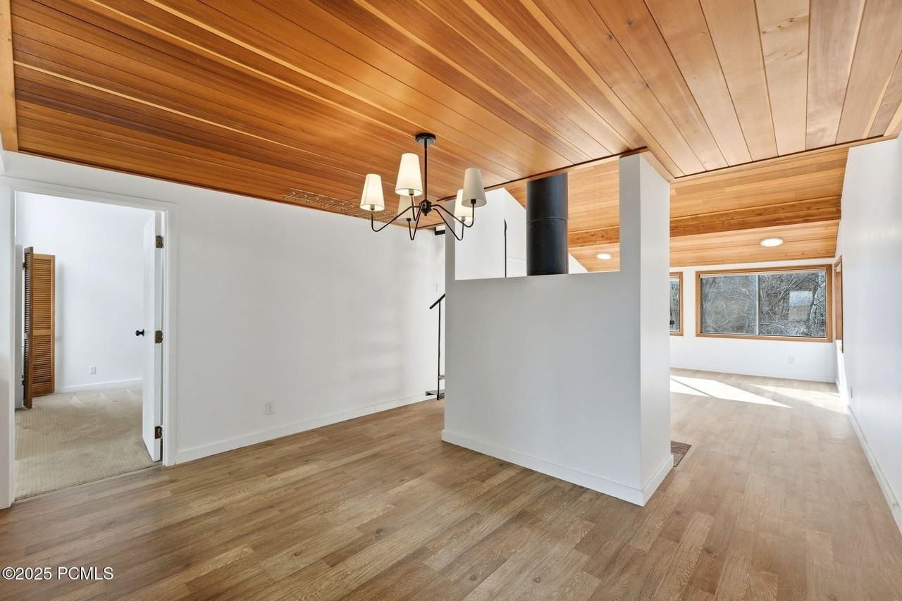 1421 Crescent Rd - Photo 7 of 50