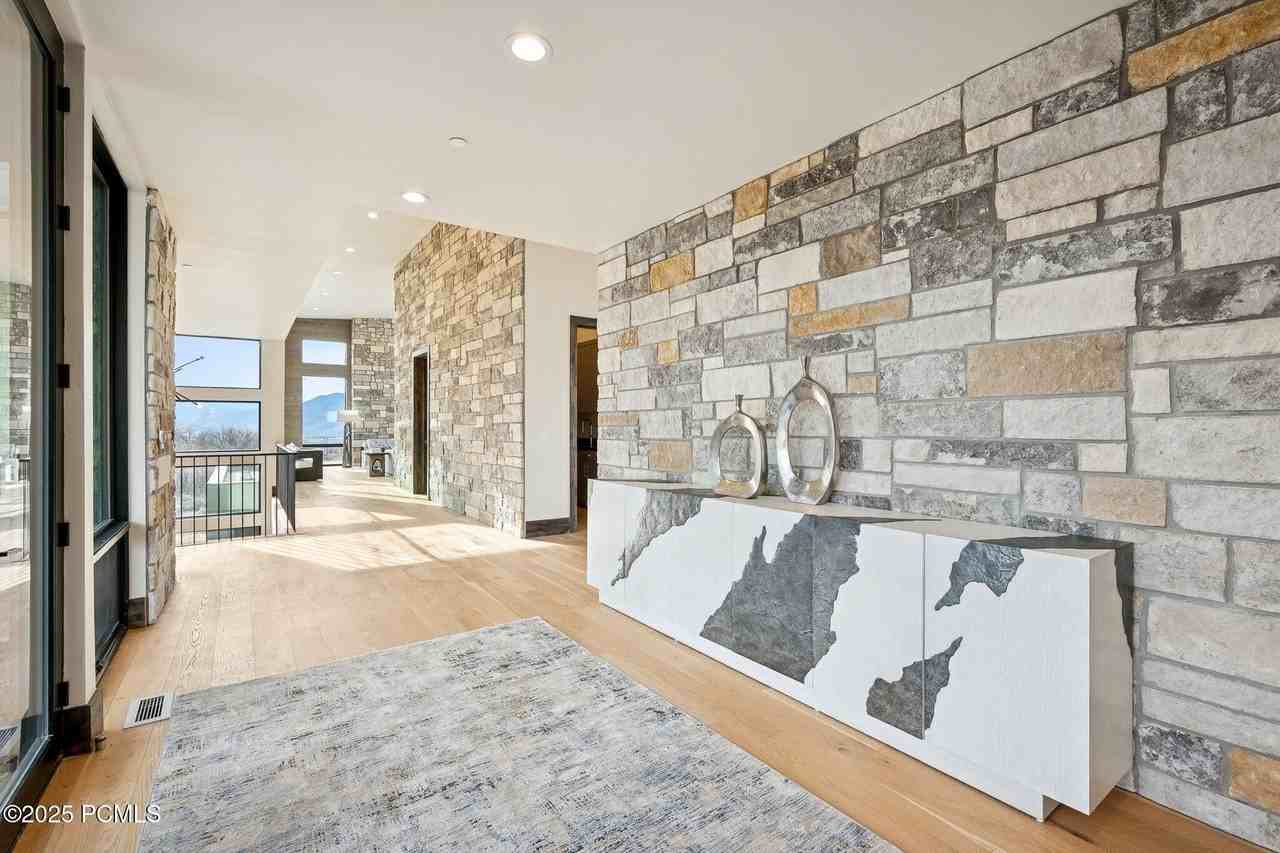 2005 N Lookout Peak Cir - Photo 7 of 50