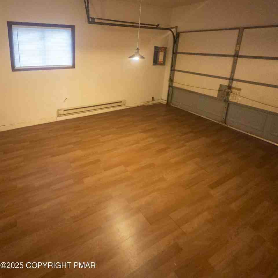 5127 Iroquois St - Photo 5 of 19