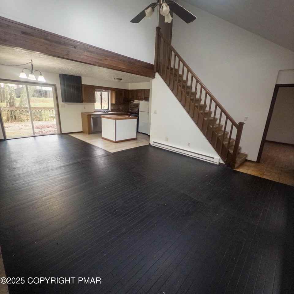 5127 Iroquois St - Photo 7 of 19