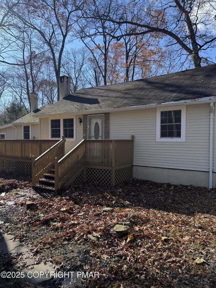 867 Underwood Rd W - Photo 2 of 36