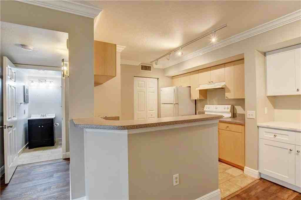 1312 Villa Ln #1312 - Photo 3 of 34