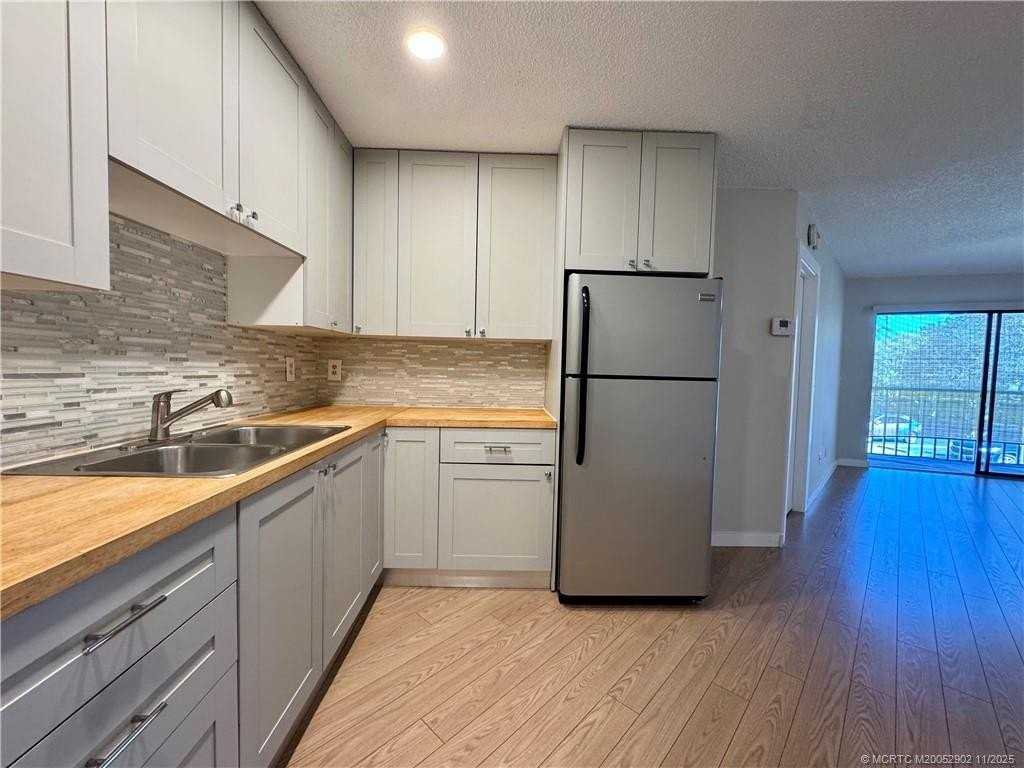 2083 Northeast Collins Circle #8-110 - Photo 3 of 20