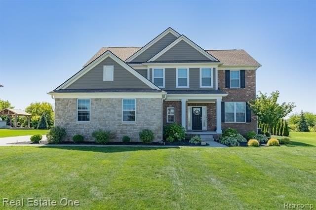 124 Oakland Crest Drive