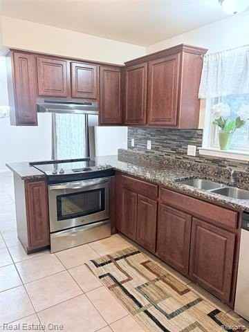 6178 Elarz Dr - Photo 4 of 34