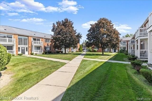 2425 Torquay Ave #101 - Photo 2 of 23