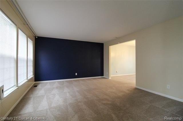 3571 Brooklyn Dr - Photo 3 of 33