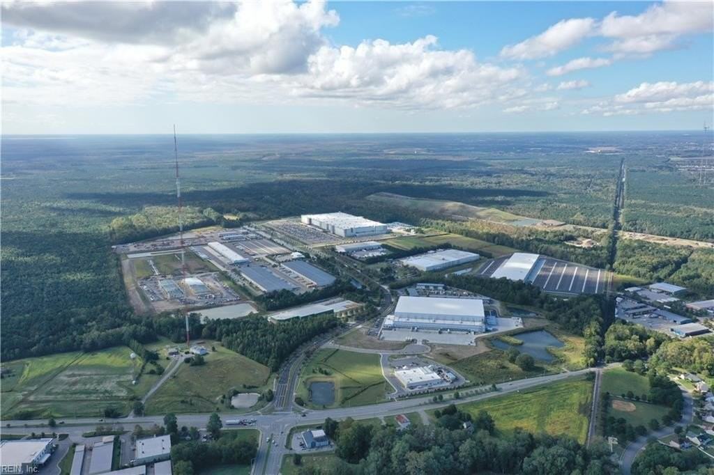 4530 Shoulders Hill Rd - Photo 5 of 48