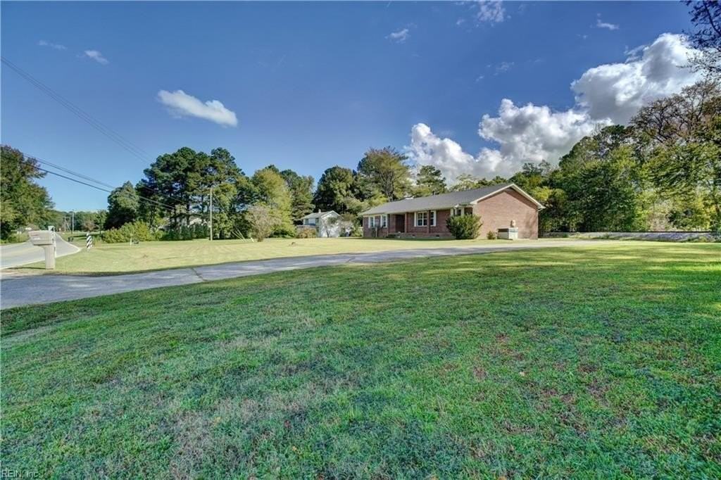 4530 Shoulders Hill Rd - Photo 6 of 48