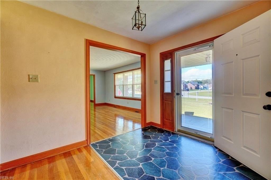 4530 Shoulders Hill Rd - Photo 7 of 48