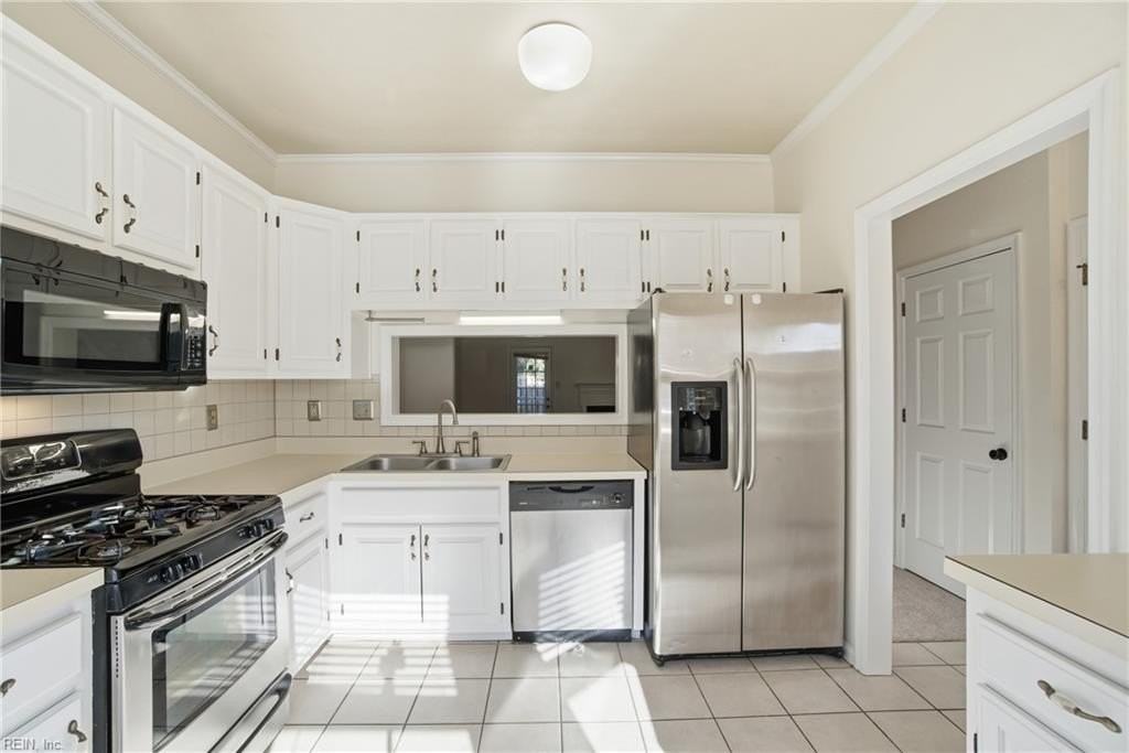 746 Creekside Cres - Photo 6 of 22