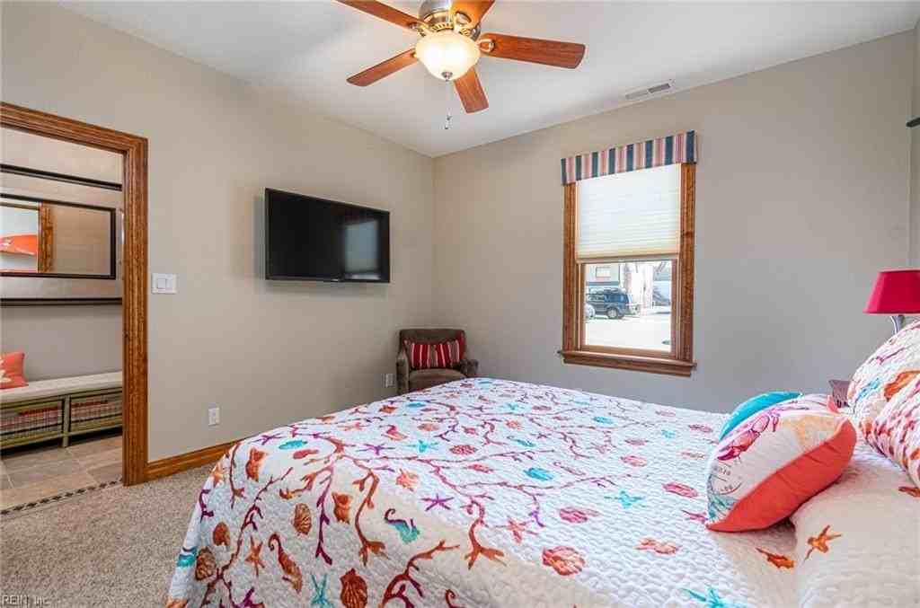 217 16th St #1 - Photo 7 of 47