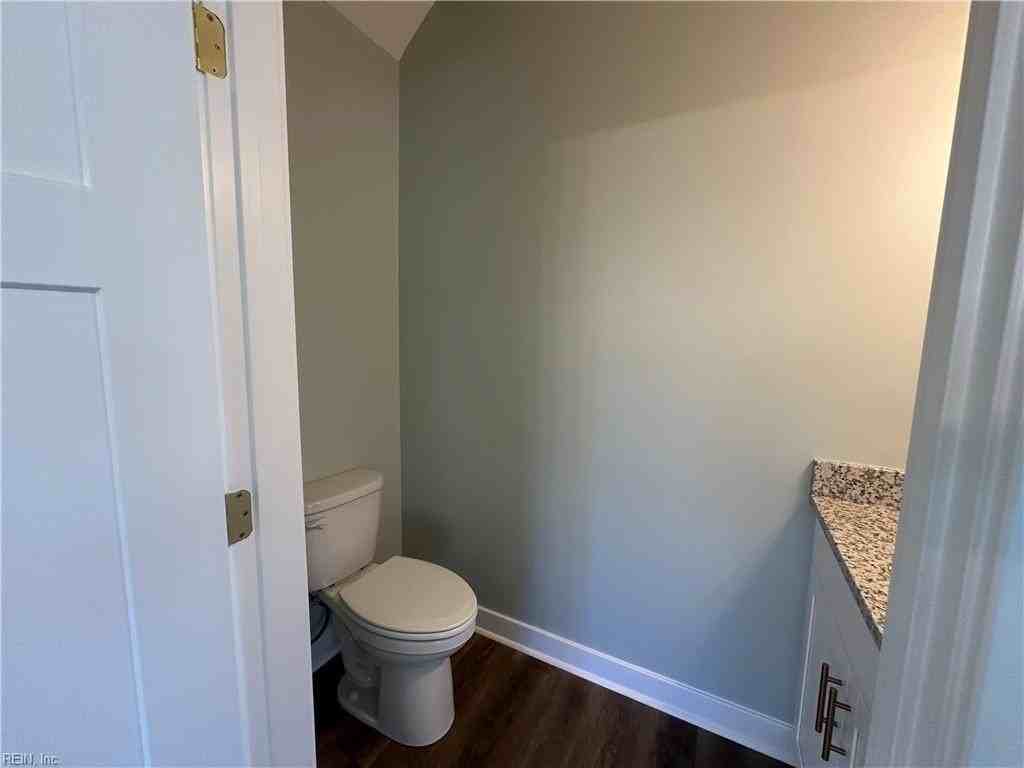 1023 Hugo St - Photo 5 of 30