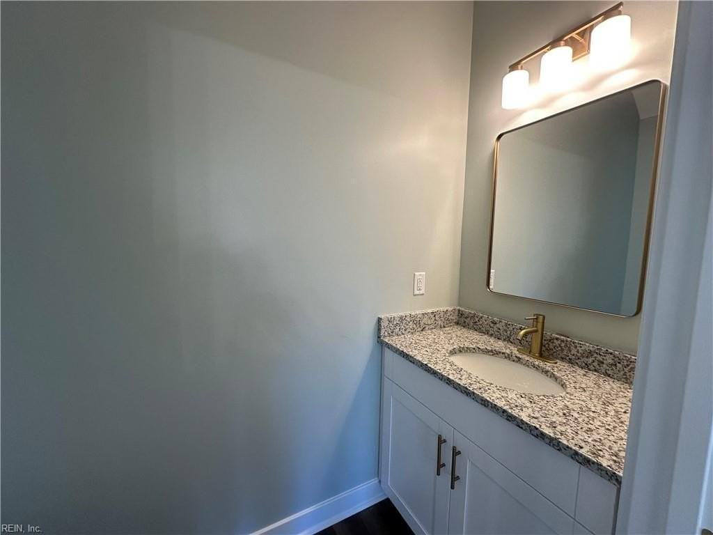 1023 Hugo St - Photo 6 of 30