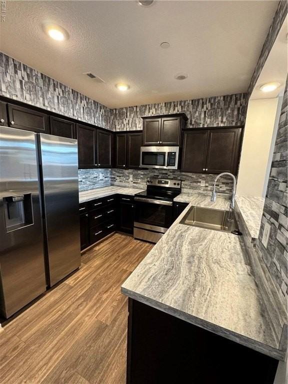 1909 Union Pacific Way - Photo 3 of 31